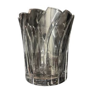 Exquisite Clear Crystal Glass Vase for Elegant Home Decor Stunning Decor Accent